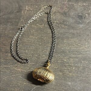 ART Co Garlic Clove Necklace - Goodluck